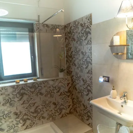 Mayka - Gf Apartment Catania